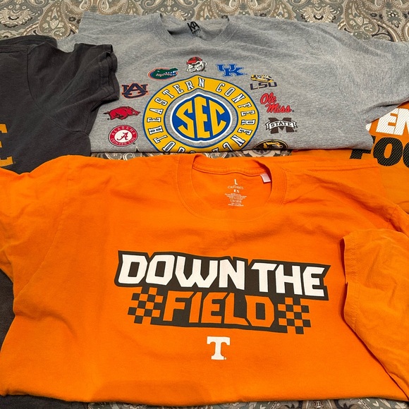 Tennessee Shirt Lot - Picture 3 of 4
